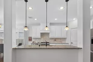 1008 Freesia Dr, Little Elm, TX 75068 - Photo 9
