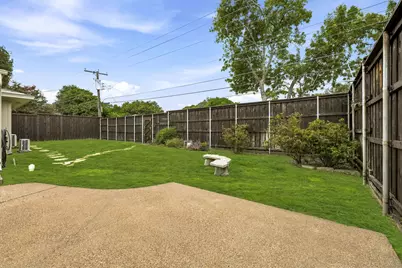 10419 Royalwood Drive, Dallas, TX 75238 - Photo 31