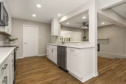 10419 Royalwood Drive, Dallas, TX 75238 - Photo 21