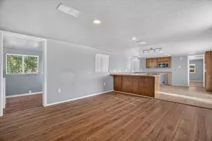3205 Oak Hill Dr, Granbury, TX 76048 - Photo 11