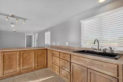 3205 Oak Hill Drive, Granbury, TX 76048 - Photo 9