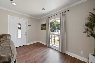 1102 Ash St, Irving, TX 75060 - Photo 7