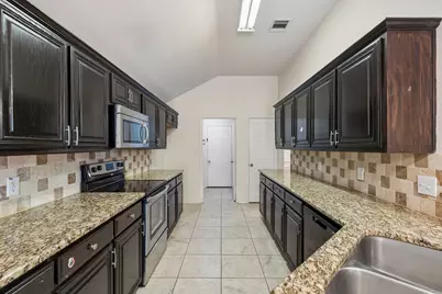 8624 Corral Circle, Fort Worth, TX 76244 - Photo 9