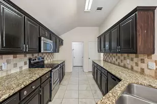 8624 Corral Cir, Fort Worth, TX 76244 - Photo 9