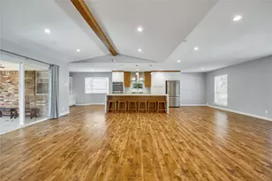 9322 Hunters Creek Dr, Dallas, TX 75243 - Photo 7