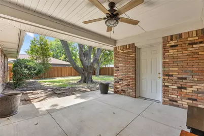 9322 Hunters Creek Drive, Dallas, TX 75243 - Photo 19