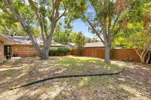 9322 Hunters Creek Dr, Dallas, TX 75243 - Photo 35