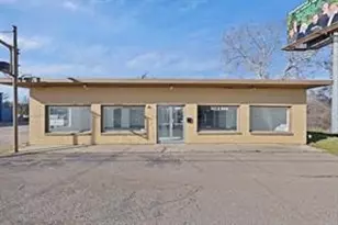 1123 N Main St, Cleburne, TX 76033 - Photo 1