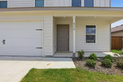 832 Eagles Nest Drive, Cleburne, TX 76031 - Photo 5