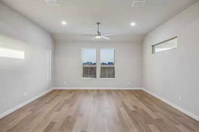 10500 Colonial Heights Lane, Fort Worth, TX 76179 - Photo 13