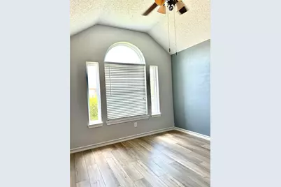 1509 Creekside Avenue, Sherman, TX 75092 - Photo 9