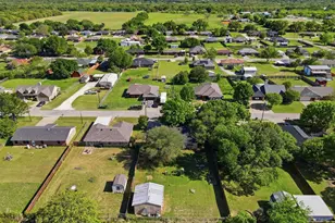 4041 Country Meadows Cir, Granbury, TX 76049 - Photo 23