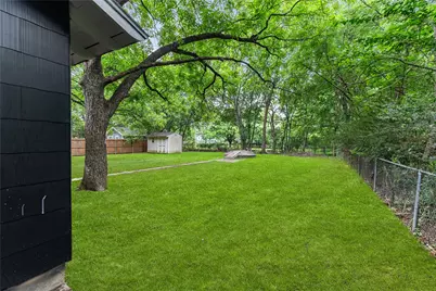 110 Hackberry Street, Lancaster, TX 75146 - Photo 31