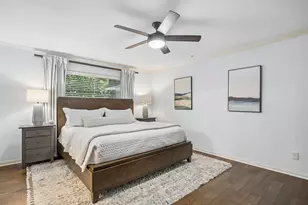 9812 Ravensway Dr, Dallas, TX 75238 - Photo 19