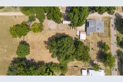 209 Pecan Street, Roxton, TX 75477 - Photo 23