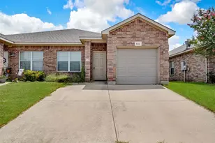 824 Walnut St, Burleson, TX 76028 - Photo 1