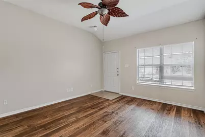 824 Walnut Street, Burleson, TX 76028 - Photo 3