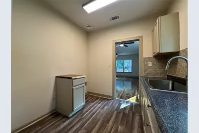 1613 N 15th Street, Waco, TX 76707 - Photo 17