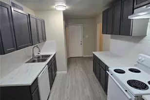 7130 Hedge Dr, Dallas, TX 75249 - Photo 3