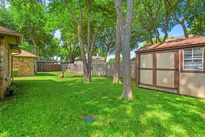 3704 Dahlia Drive, Grand Prairie, TX 75052 - Photo 7