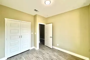 1093 Oak Ridge Dr, Oak Ridge, TX 75160 - Photo 3