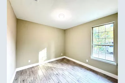 1093 Oak Ridge Drive, Oak Ridge, TX 75160 - Photo 17