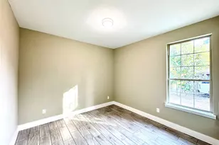 1093 Oak Ridge Dr, Oak Ridge, TX 75160 - Photo 17