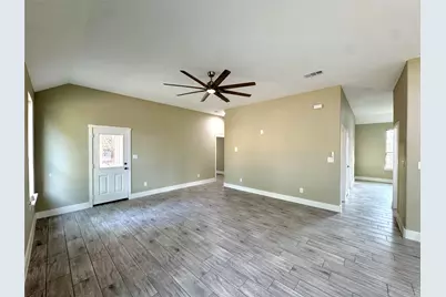 1093 Oak Ridge Drive, Oak Ridge, TX 75160 - Photo 9