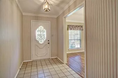 5705 Royal Club Drive, Arlington, TX 76017 - Photo 3
