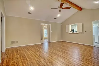 5705 Royal Club Drive, Arlington, TX 76017 - Photo 9