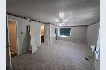212 N Longacre Lane, Dallas, TX 75217 - Photo 5