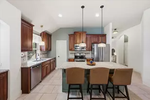 102 Briarstone Dr, Alvarado, TX 76009 - Photo 11