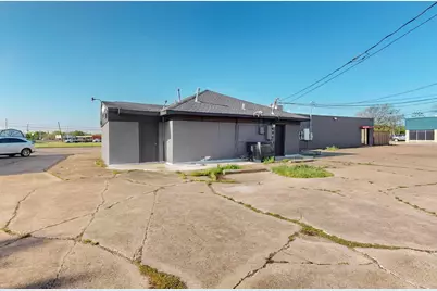 630 Dalworth Street, Grand Prairie, TX 75050 - Photo 33