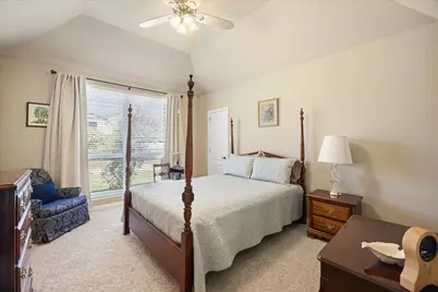 2101 W Emerald Bend Court, Granbury, TX 76049 - Photo 9