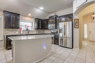 11829 Hassop Ln, Burleson, TX 76028 - Photo 11