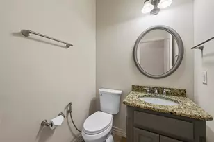 8732 Laurel Canyon Rd, Irving, TX 75063 - Photo 11