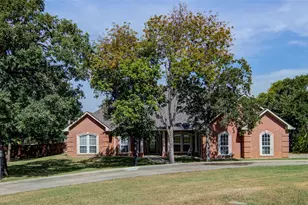 814 Haynie Dr, Runaway Bay, TX 76426 - Photo 19