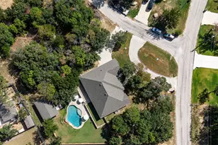 814 Haynie Dr, Runaway Bay, TX 76426 - Photo 3