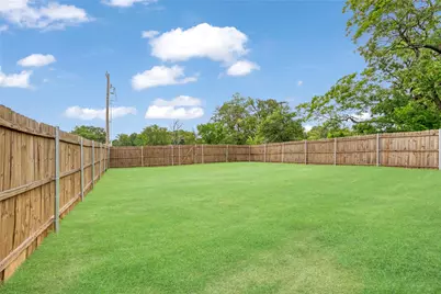 419 E Hull Street, Denison, TX 75021 - Photo 17