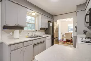 441 W Pleasantview Dr, Hurst, TX 76054 - Photo 11
