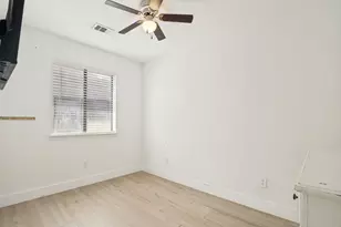 8421 Liberty Ln, Rowlett, TX 75089 - Photo 17