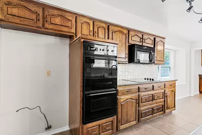 3414 Viscount Drive, Arlington, TX 76016 - Photo 11