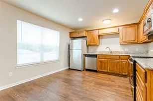 616 W Denton St, Ennis, TX 75119 - Photo 15
