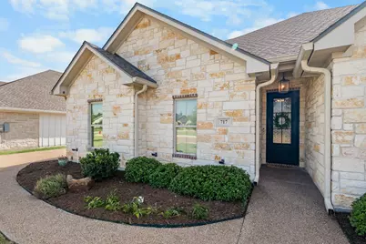 717 Wintergreen Drive, Hewitt, TX 76643 - Photo 7