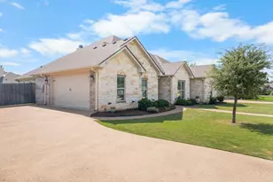 717 Wintergreen Dr, Hewitt, TX 76643 - Photo 5