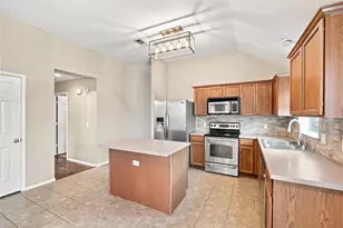 106 Fallen Rock Dr, Waxahachie, TX 75165 - Photo 11