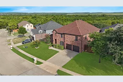 663 E Sandra Lane, Grand Prairie, TX 75052 - Photo 7