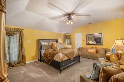 663 E Sandra Lane, Grand Prairie, TX 75052 - Photo 25