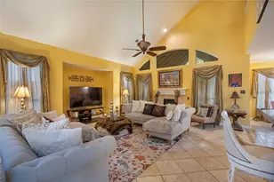 663 E Sandra Ln, Grand Prairie, TX 75052 - Photo 13
