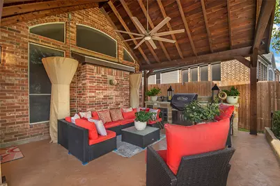 663 E Sandra Lane, Grand Prairie, TX 75052 - Photo 5